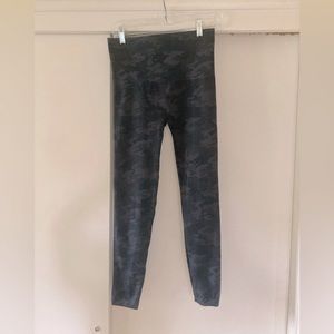 Camo leggings
